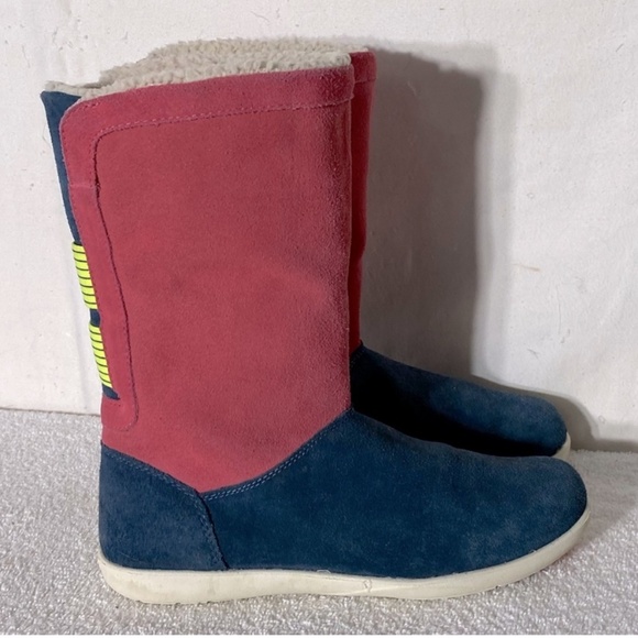 Crocs Red Navy Adela Fold Over Fuzz Bootie 7 - Picture 2 of 16